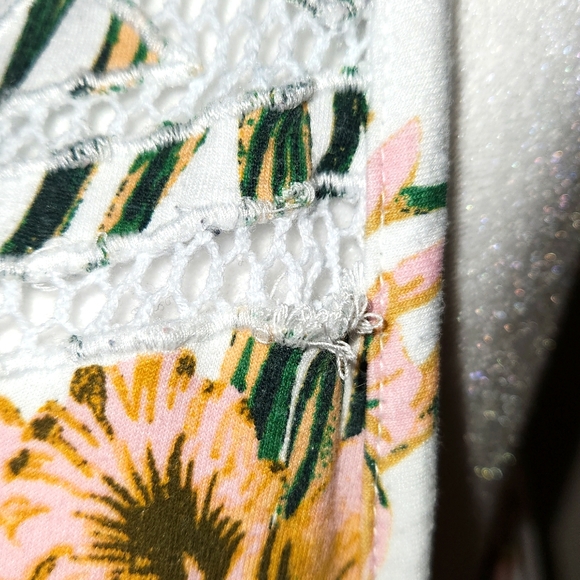 Maurices~Tropical Mesh Yoke Tank size Lg - Picture 10 of 10